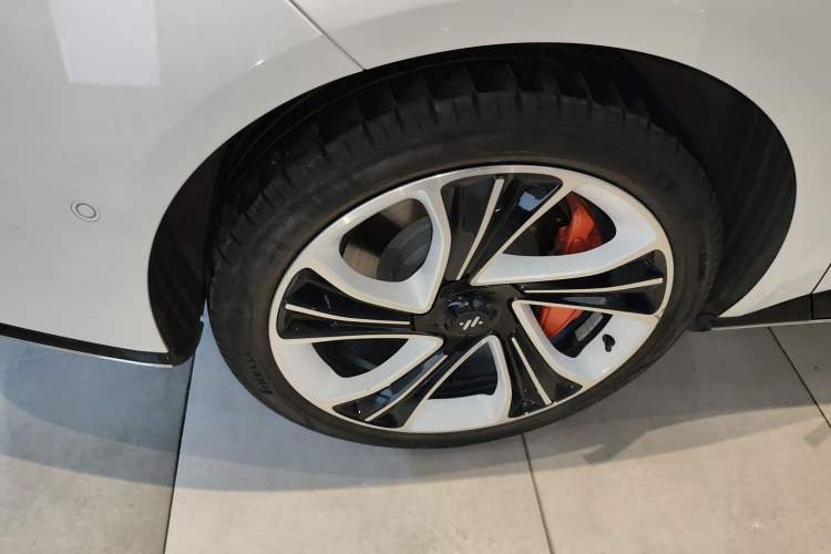 Used  L7 2022 Pro Model
