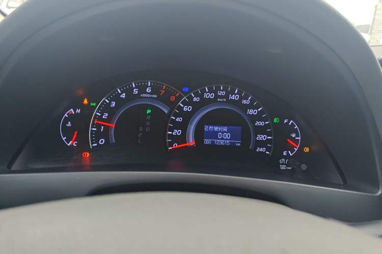 Used Toyota Camry 2013 200G Classic Luxury Edition