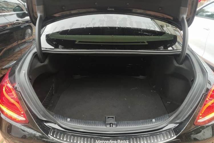 Used Mercedes-Benz C-Class 2015 C 200 L