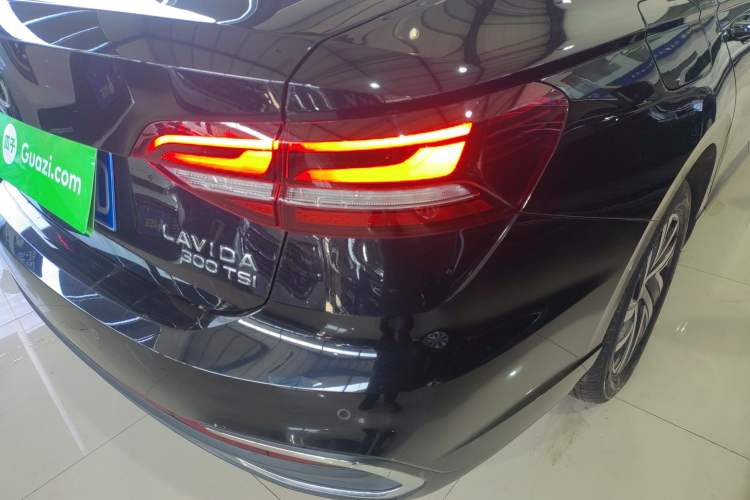 Used Volkswagen Lavida 2023 300TSI DSG Full-Comfort Edition
