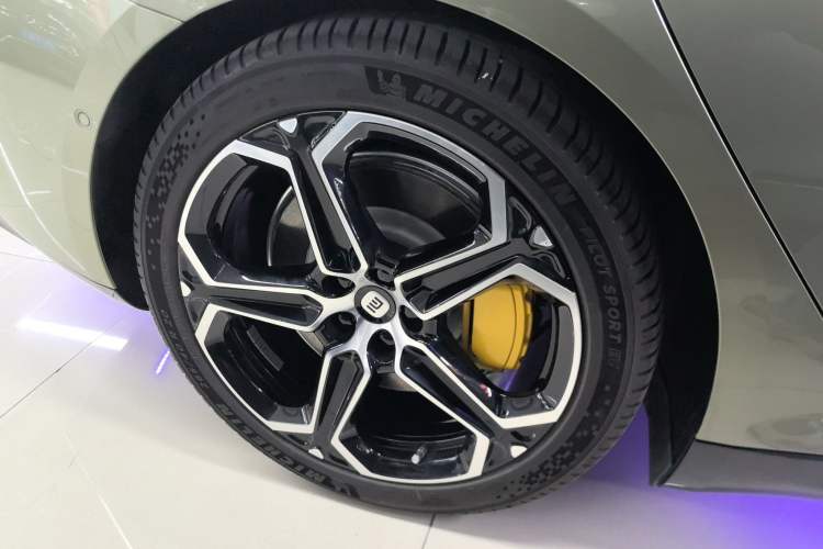 Used  SU7 2024 Four-Wheel-Drive Max Founder's Edition