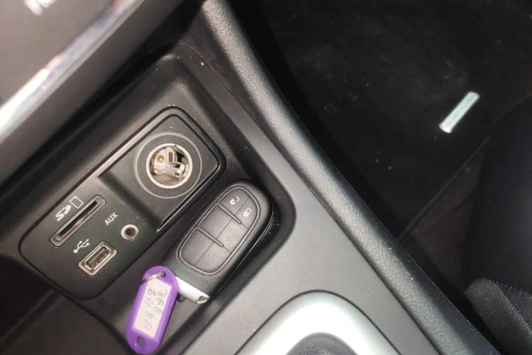 Used  Cherokee 2016 2.4L Leading Smart Version
