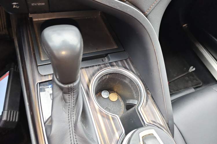 Used Toyota Camry 2018 2.5G Luxury Edition
