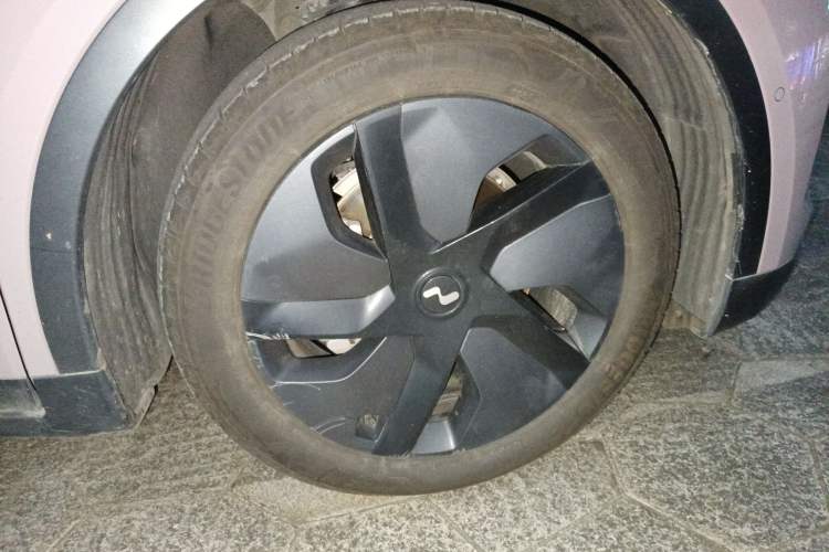 Used ONVO L60 2024 60 kWh All-Wheel Drive
