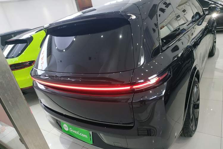 Used Li Auto L8 2024 Pro Model
