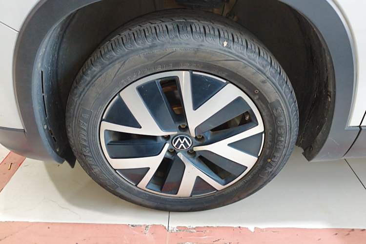 Used Volkswagen Tayron 2023 300TSI Two-Wheel-Drive Luxury Plus Advanced Edition
