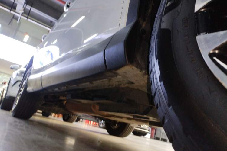 Used Toyota RAV4 2019 2.0L CVT Two-Wheel Drive Luxury Version China VI Standard
