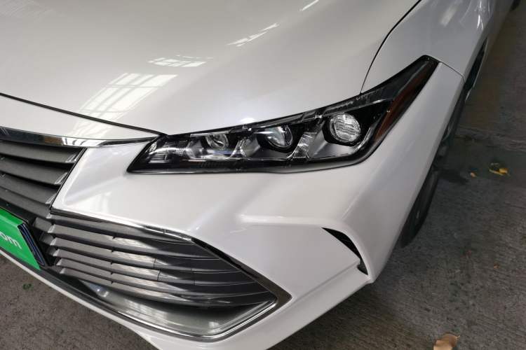 Used Toyota Avalon 2019 Dual-Engine 2.5L Luxury Edition China VI Standard
