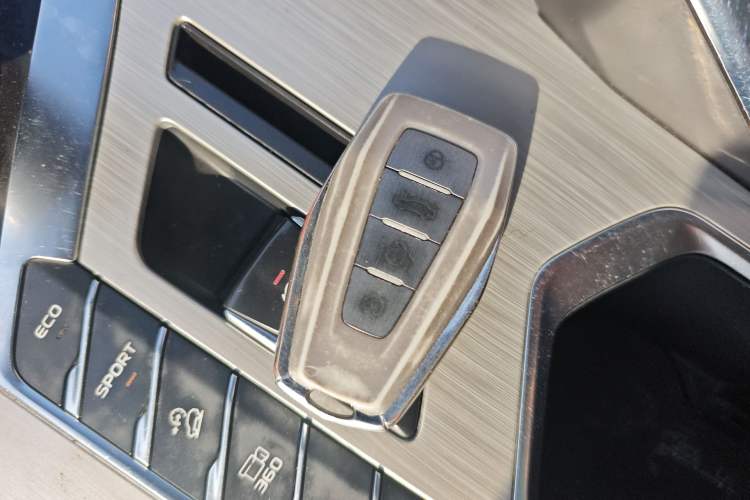 Used Geely Auto Coolray 2019 Sport Model 260T DCT Battle China V Standard