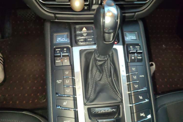 Used Porsche Macan 2020 Macan 2.0T