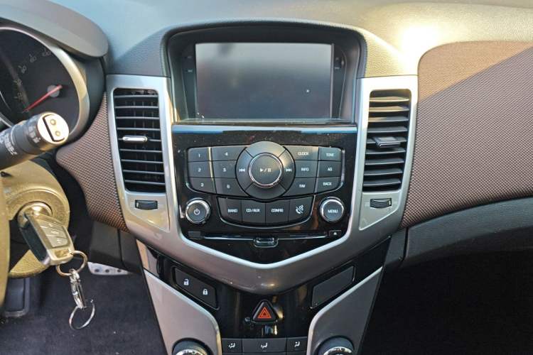 Used Chevrolet Cruze 2013 Hatchback 1.6L Automatic Luxury Model
