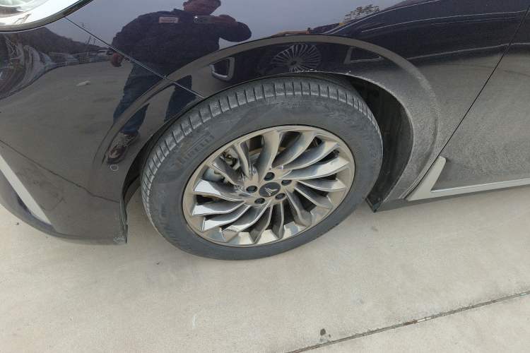 Used VOYAH Dream 2024 PHEV Ultra-Long Range Flagship Edition
