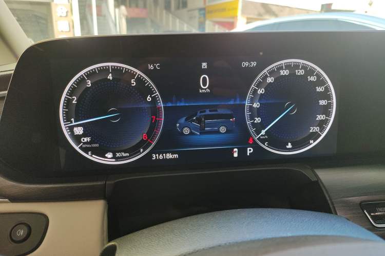 Used Buick GL8 2022 ES Landtrek 653T Comfort Edition
