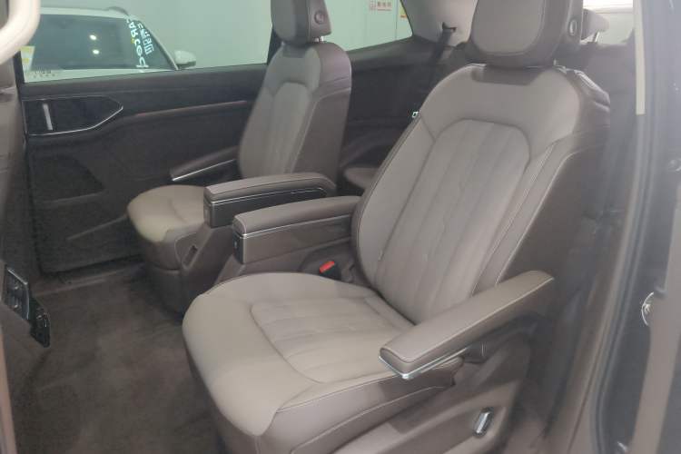 Used Volkswagen Viloran 2024 380TSI Luxury Edition