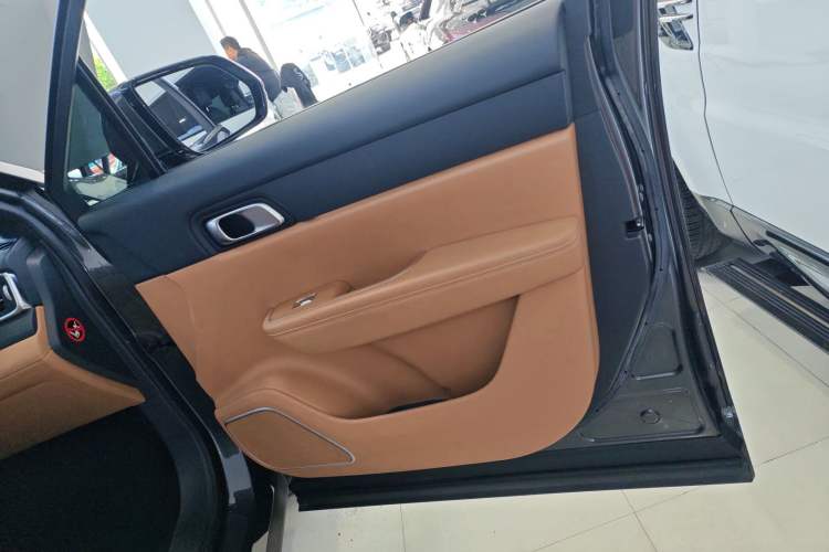 Used Li Auto ONE 2021 Extended-Range 6-Seater Version
