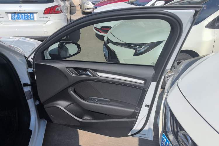 Used Audi A3 2020 Restyled Limousine 35 TFSI Ambition Version China VI
