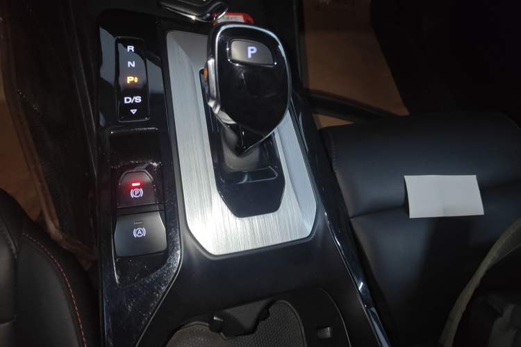 Used MG 5 2021 Revised 300TGI DCT Elegant Luxury Flagship Edition
