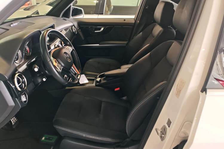 Used Mercedes-Benz GLK-Class 2015 GLK 300 4MATIC Luxury Ultimate Edition
