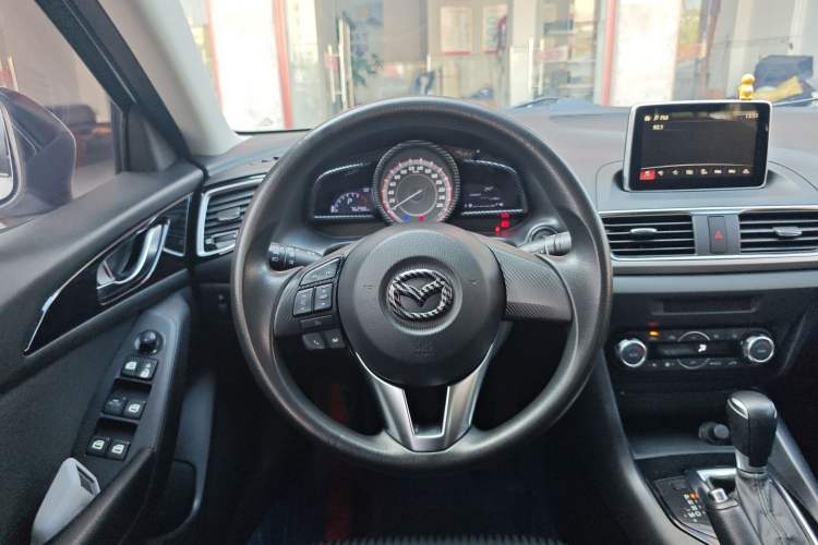 Used Mazda Mazda 3 Axela 2016 Sedan 1.5L Automatic Luxury Model