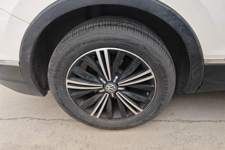 Used Volkswagen Tiguan L 2019 330TSI Automatic Two-Wheel Drive Panoramic Comfort Edition China VI Standard
