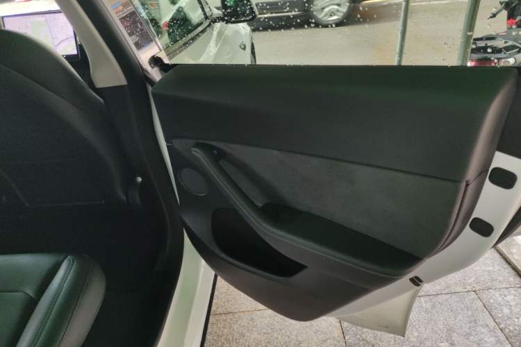 Used Tesla Model Y 2021 Standard Range Rear-Wheel Drive Version
