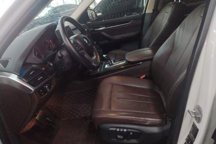 Used BMW X5 2017 xDrive28i
