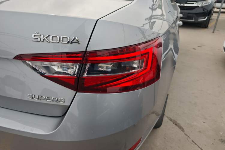 Used Skoda Superb 2016 TSI330 DSG Innovation Edition