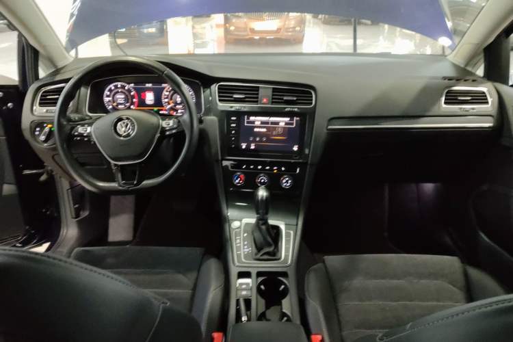 Used Volkswagen Golf 2020 Zhiai Edition 280TSI DSG Luxury Model