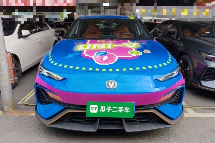 Used Changan UNI-V 2025 Model Third-Generation 2.0T Dynamic Edition
