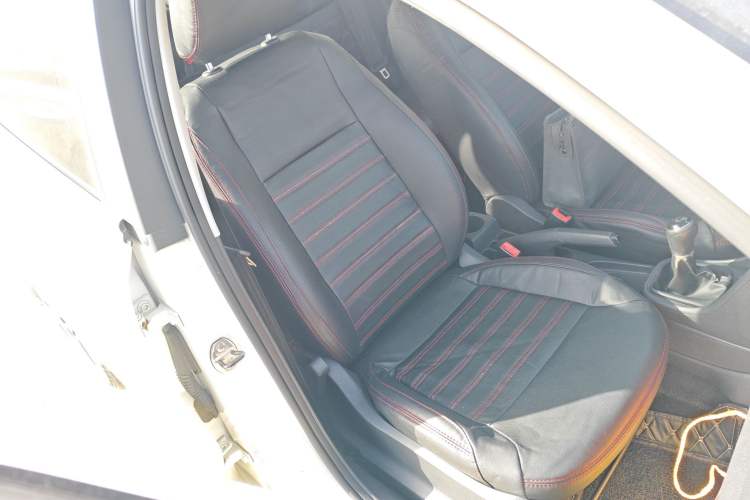 Used Volkswagen Polo 2014 1.4L Manual Fashion Edition
