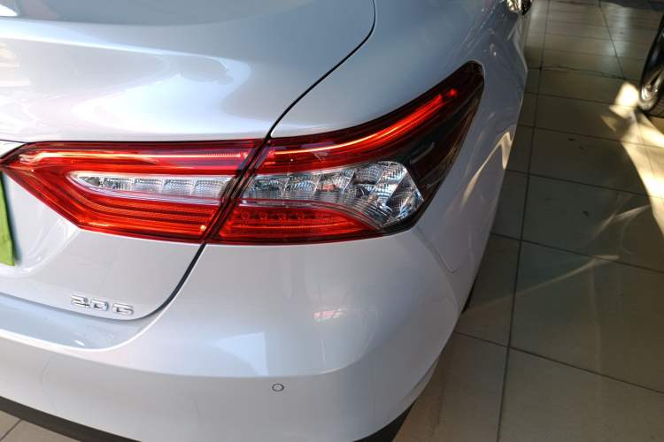 Used Toyota Camry 2021 2.0G Luxury Edition
