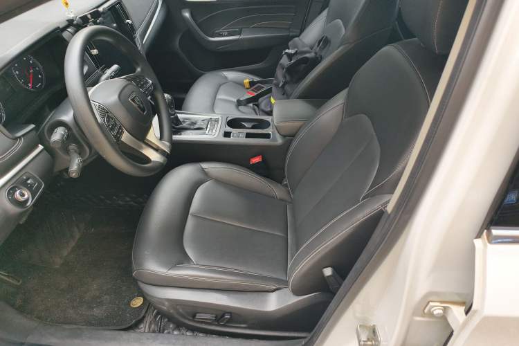 Used Roewe i6 2019 PLUS 1.6L CVT 4G Connected Flagship Deluxe Edition
