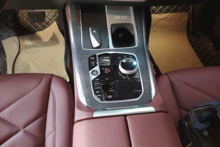 Used BMW X5 2023 xDrive 30Li Luxury M Sport Night Edition Package
