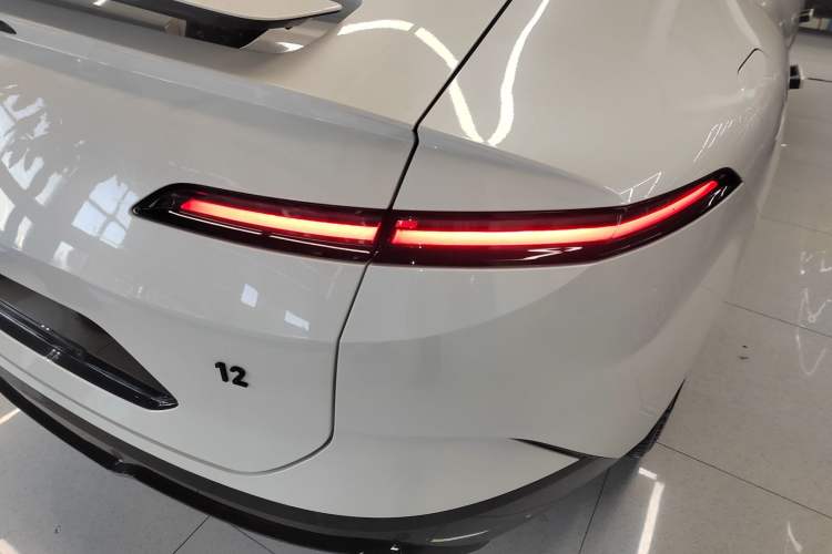 Used  12 2025 Ultra Extended-Range Edition