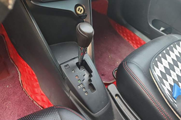 Used Toyota YARiS L Zhi Xian 2015 1.5E Automatic Charm Edition