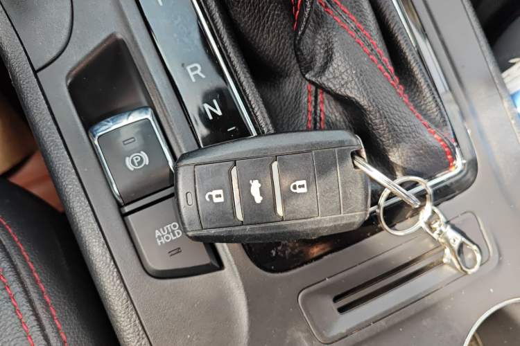 Used Changan CS75 2016 1.8T Automatic Elite Model China V Standard