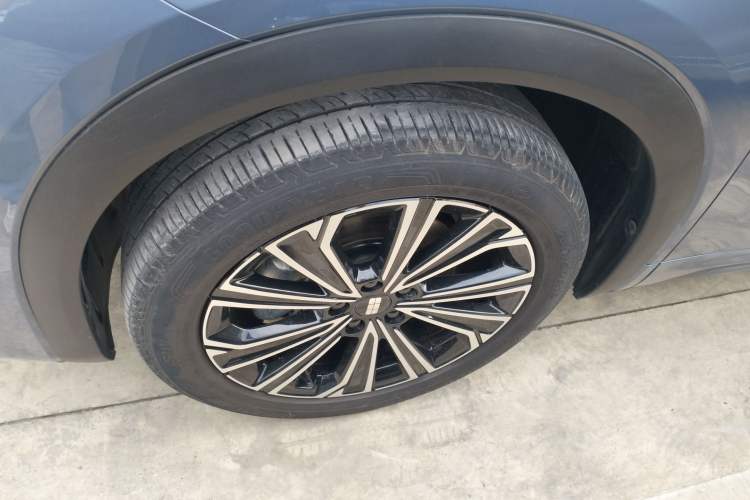 Used Geely Galaxy Galaxy Xingjian 7 EM-i 2025 120km Flagship Edition
