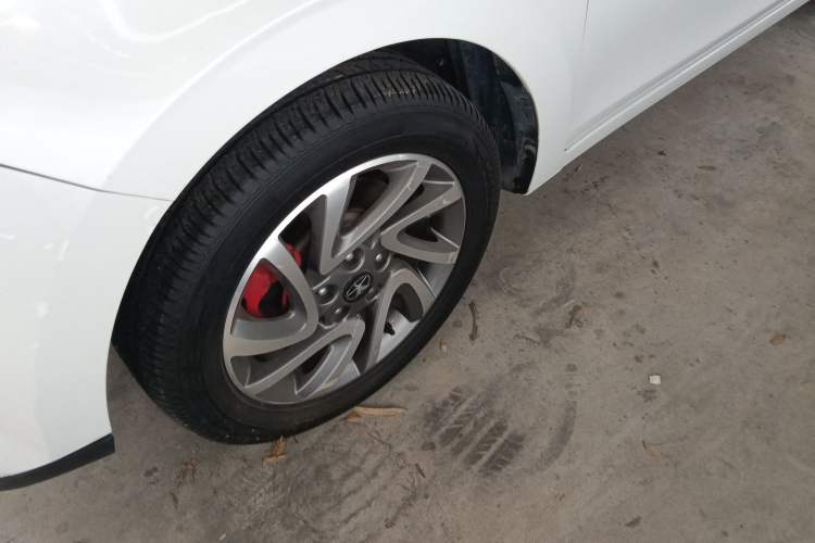 Used  Refine S2 2015 1.5L CVT Luxury Smart Version
