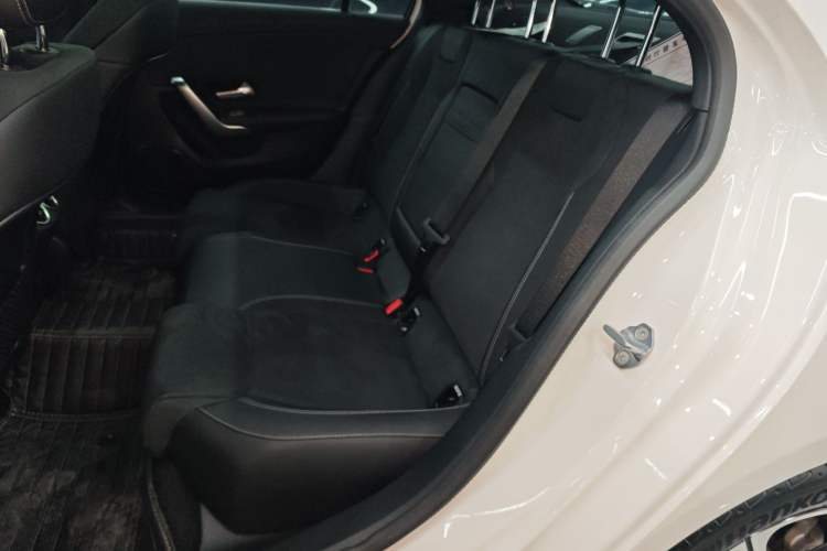 Used Mercedes-Benz A-Class 2022 Revised Version A 200 L Sport Sedan Fashionable Style