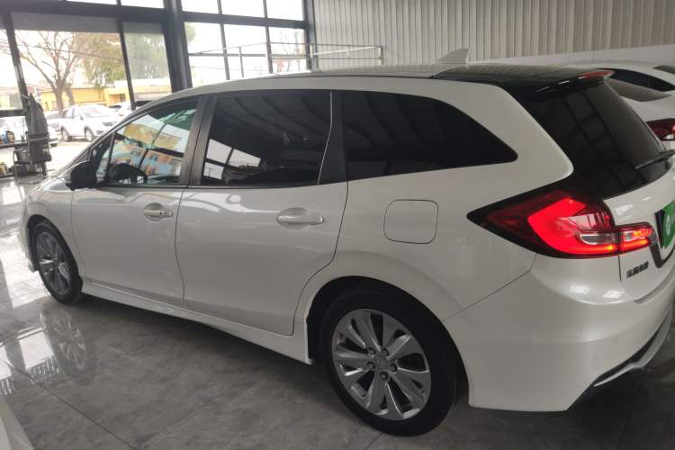 Used Honda Jade 2017 1.8L automatic Comfort version 5 seats
