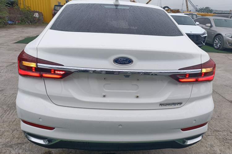 Used Ford Escort 2021 1.5L Automatic Diamond Edition
