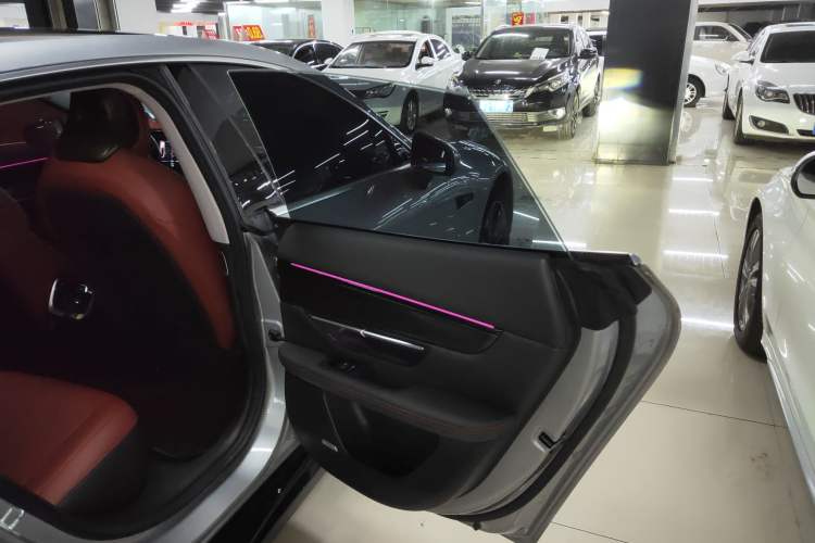 Used XPeng P7 2022 670E+
