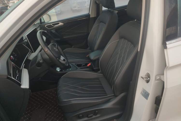 Used Volkswagen Tiguan L 2024 300TSI Automatic Two-Wheel Drive Smart Edition
