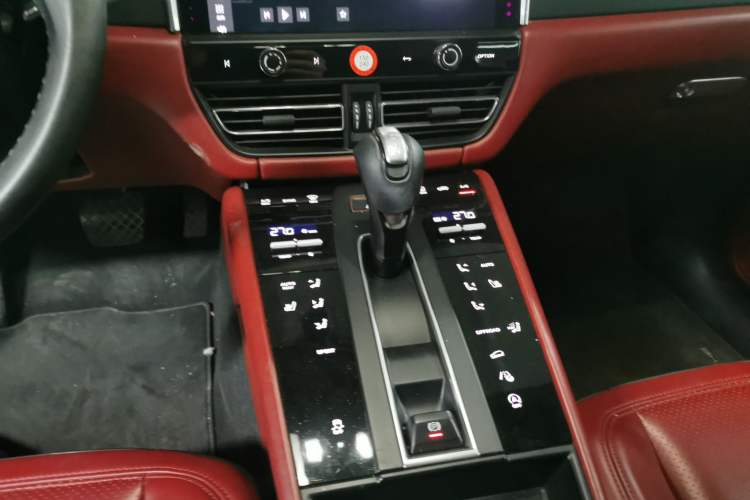 Used Porsche Macan 2022 Macan 2.0T