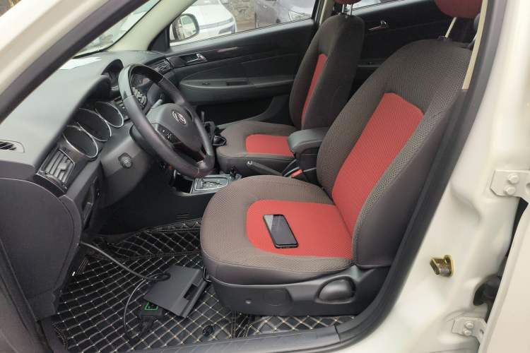 Used Dongfeng Aeolus H30 2013 CROSS 1.5L Automatic Luxury Model
