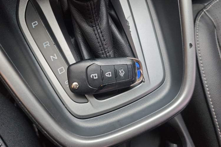 Used Ford Escort 2015 1.5L Automatic Fashion Model
