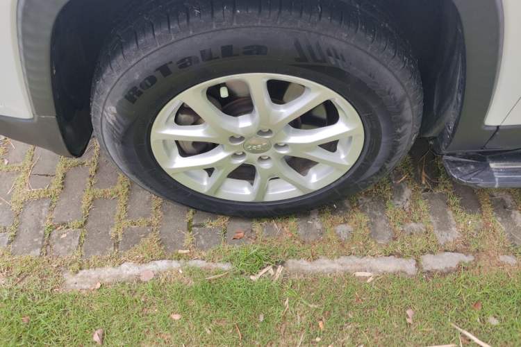 Used  Cherokee 2016 2.4L Professional Edition
