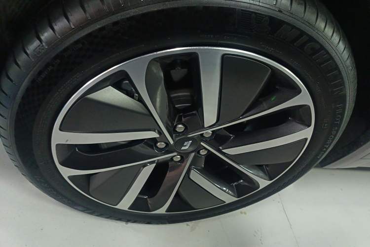 Used Li Auto L9 2022 Max model