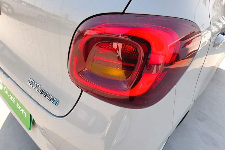 Used Wuling Hongguang MINIEV 2025 Four-Door Version Advanced Edition
