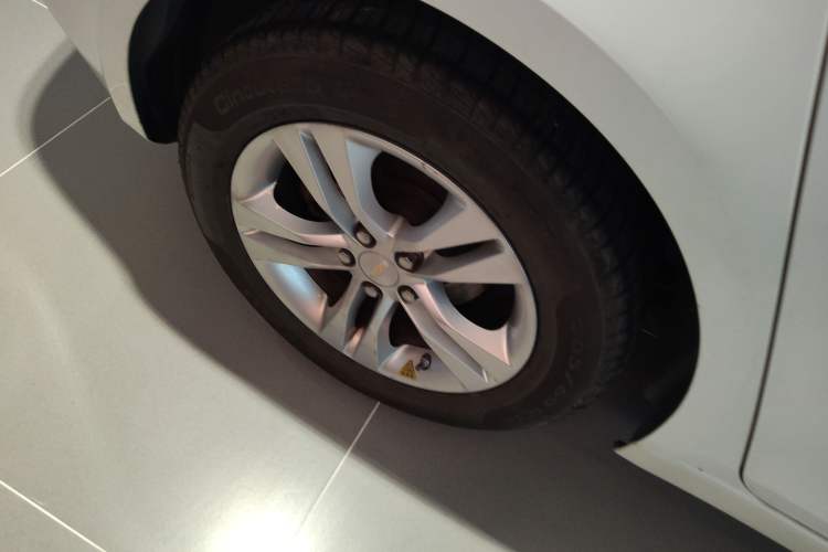 Used Chevrolet Cruze 2013 Hatchback 1.6L Automatic Luxury Model
